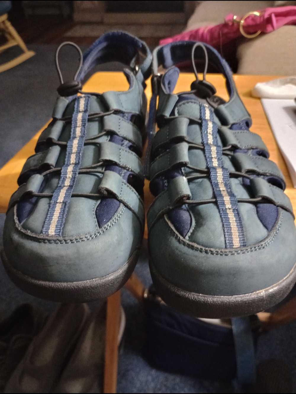 Mens Bear Foot Freedom.  9.5. Wide Outdoor Comfort Sandals - Blue